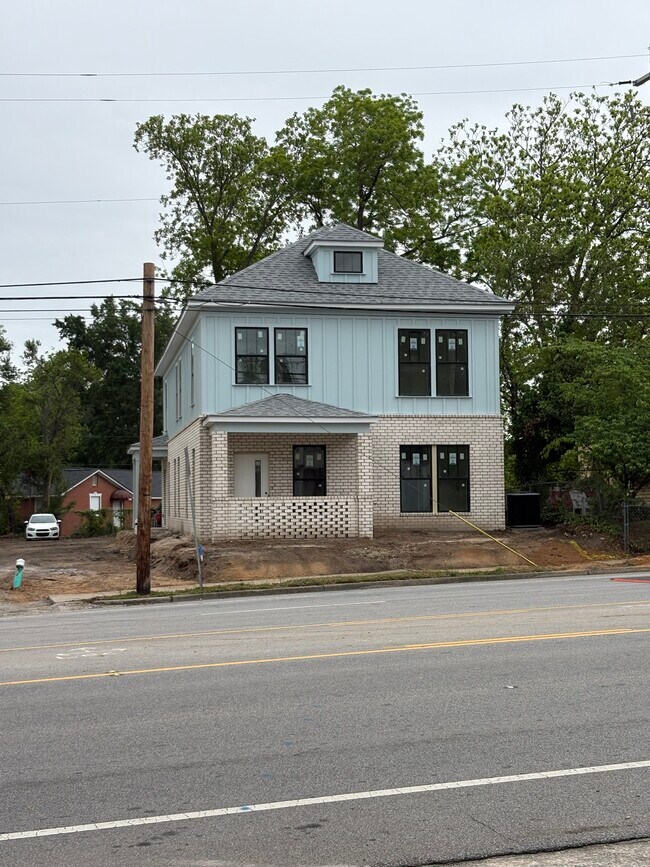 Foto del edificio - 2462 Millwood Ave