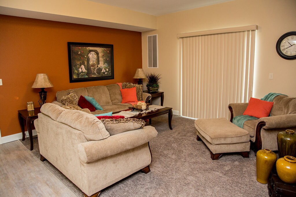 Living room area - 1007 S State St