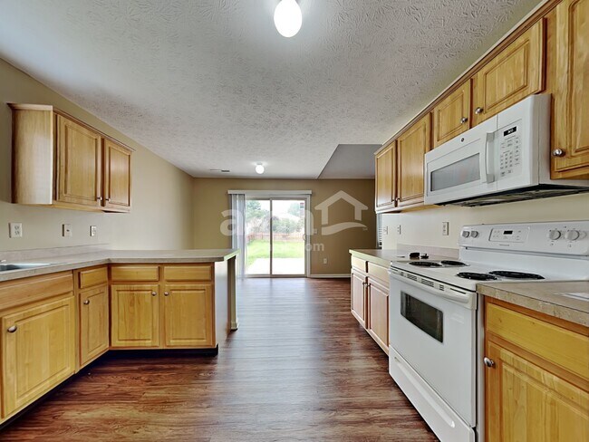 Foto del edificio - 160 Concord Farm Rd