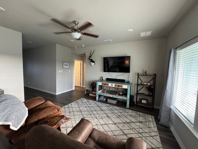 Building Photo - 133 Antigua Dr