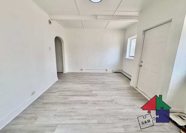 Foto del edificio - 94 Malletts Bay Ave