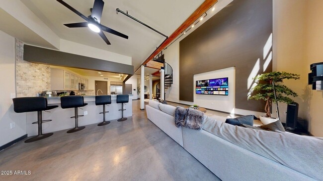 Building Photo - 1326 N Central Ave