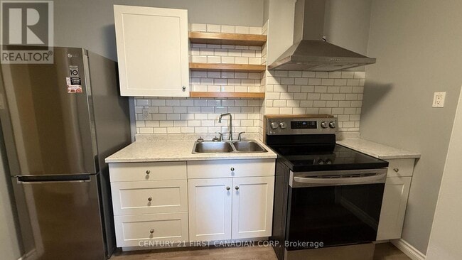 Photo du bâtiment - 1072 Dundas St