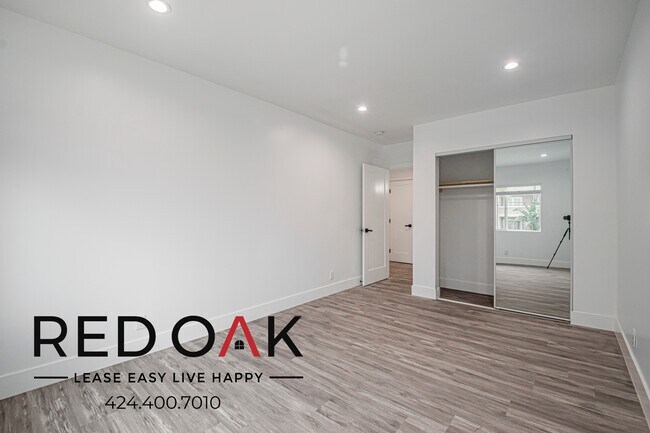 Foto del edificio - 1346 N Fuller Ave