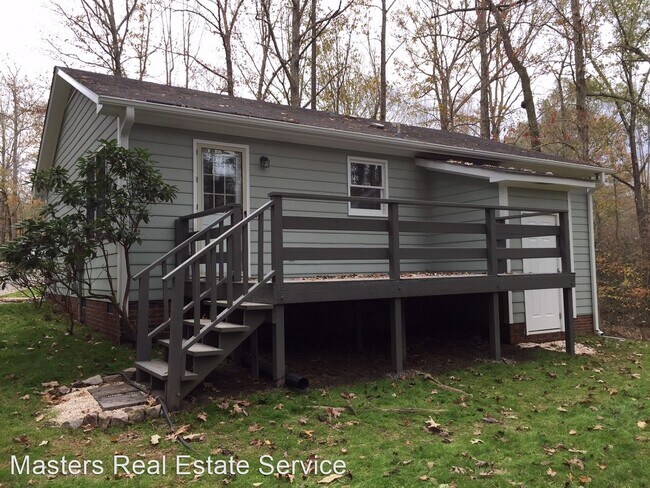 Building Photo - 3 br, 1.5 bath House - 5101 Fairbluff
