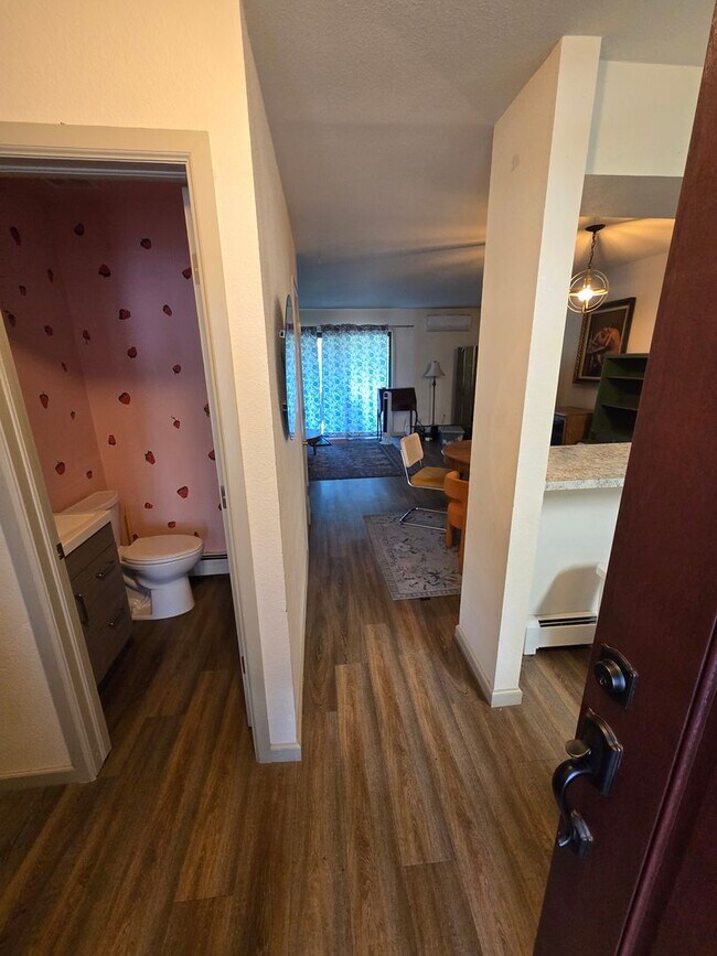 Foto del edificio - Cute 3 Bedroom Townhome in Adriel Hills Now Available! Great Location/Community!