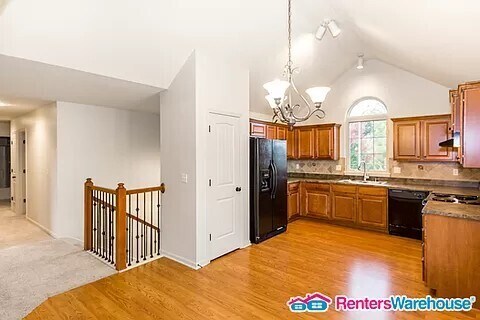Building Photo - 4 Bed 3 Bath Home In North KC! Available NOW!