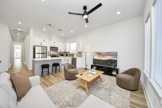 Building Photo - 3907 Maggie St