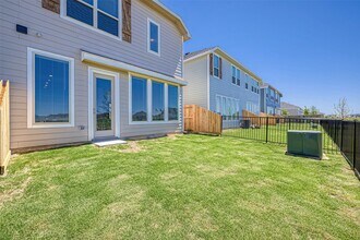 Building Photo - 5554 Amber Brook Ln