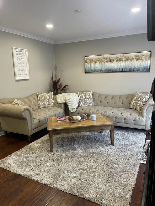 Building Photo - Room in Townhome on Cardigan Cir