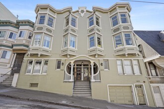 Building Photo - 1565 Clay St