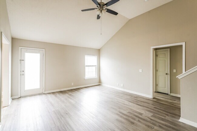 Building Photo - 1114 Sima Shabat Ct