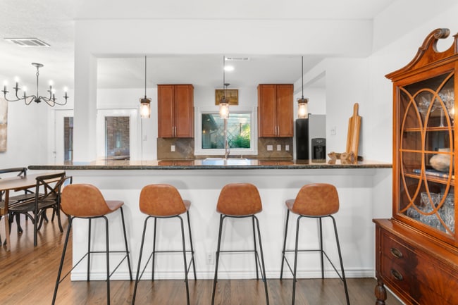 Building Photo - 1723 Knightwick Dr