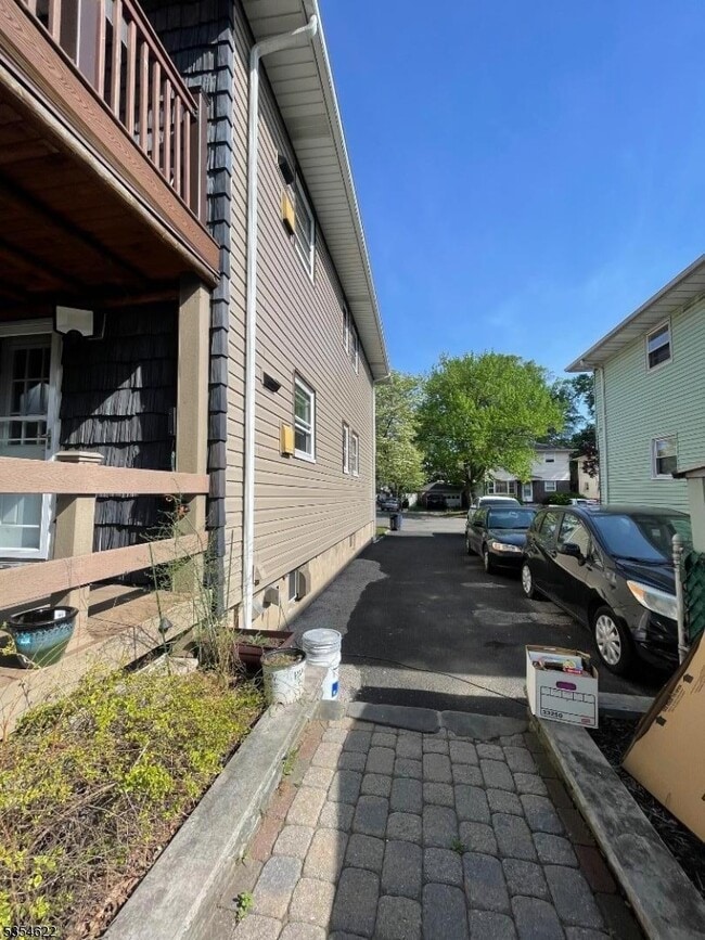 Building Photo - 331 Boxwood Ct
