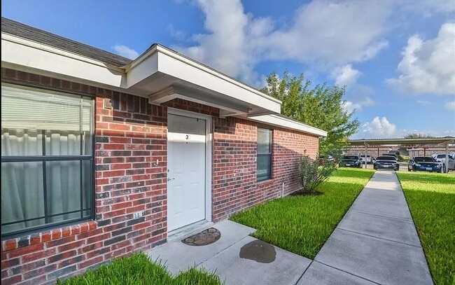 Building Photo - 3719 Zelma St