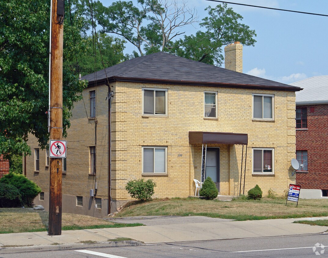 Building Photo - 3144 Queen City Ave