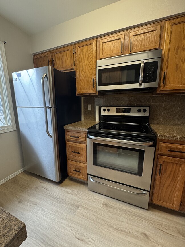 Building Photo - 2603 E Nichols Cir