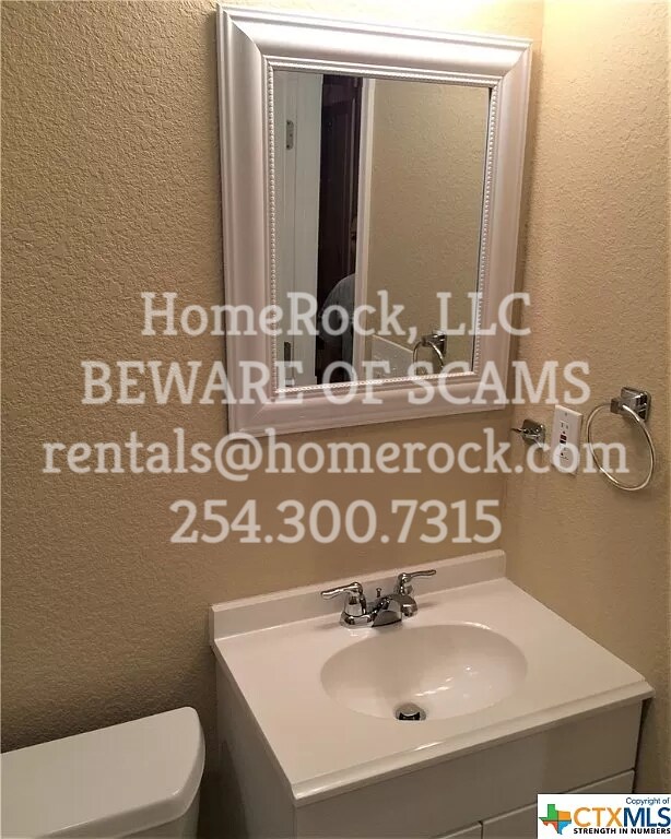 Foto del edificio - 4 Bedroom 2 Bath Home Available SOON