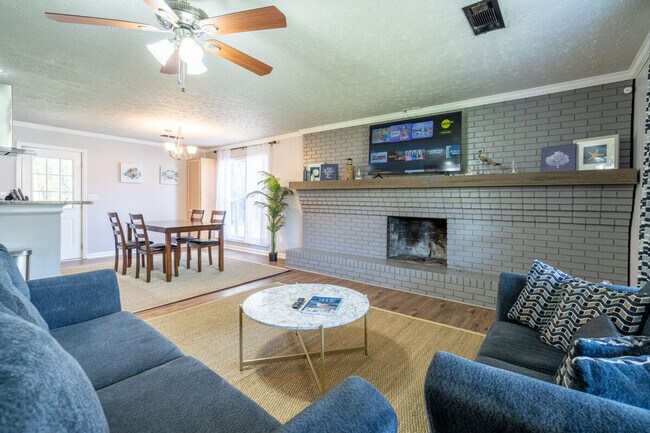 Foto del edificio - 4375 Park St