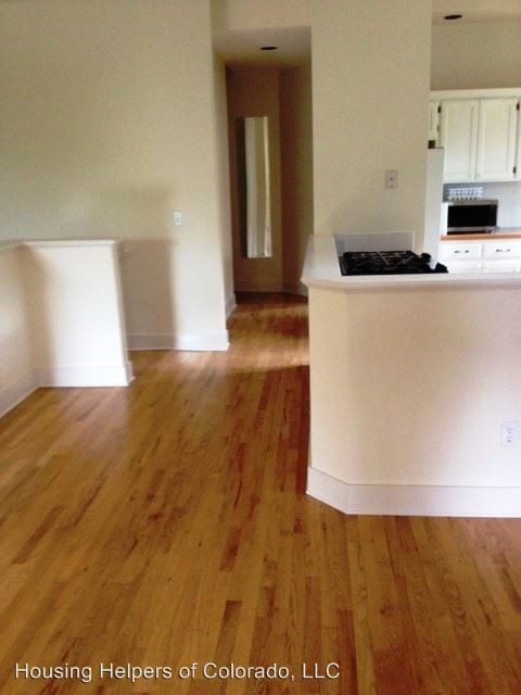 Foto del edificio - 2 br, 2 bath House - 1045 Pine Street