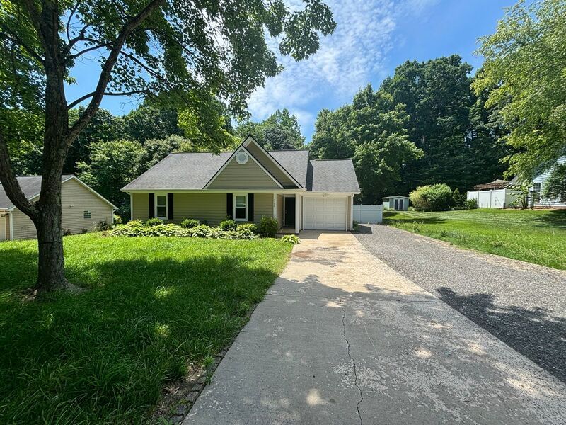 Primary Photo - 7196 Catawba Springs Rd