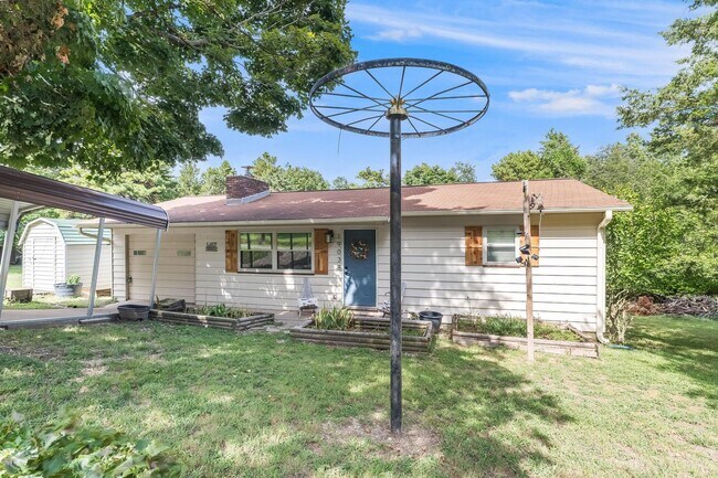 Foto del edificio - Charming Two Bedroom in Rogers