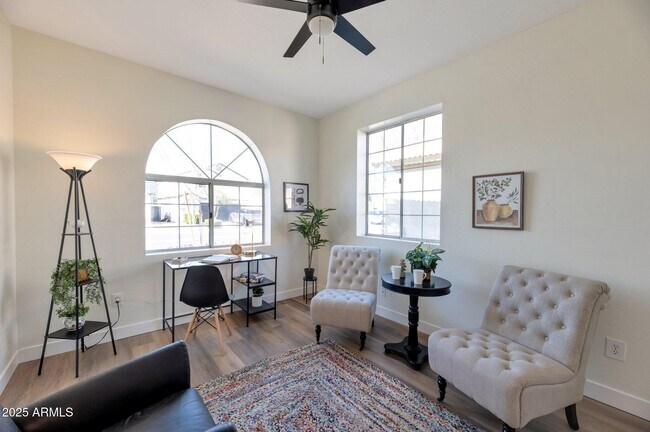 Foto del edificio - 829 N Bluejay Dr