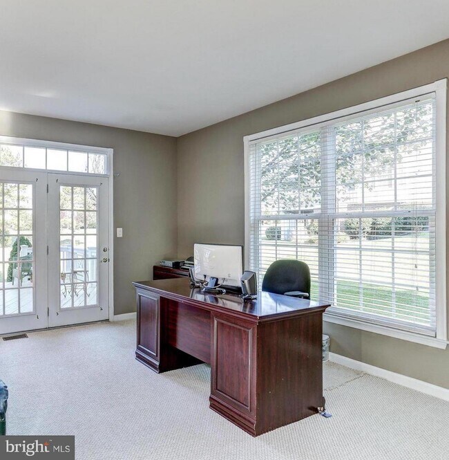 Building Photo - 5800 Serengeti Ct