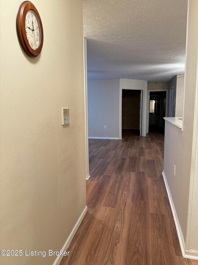 Foto del edificio - 10305 Trotters Pointe Dr