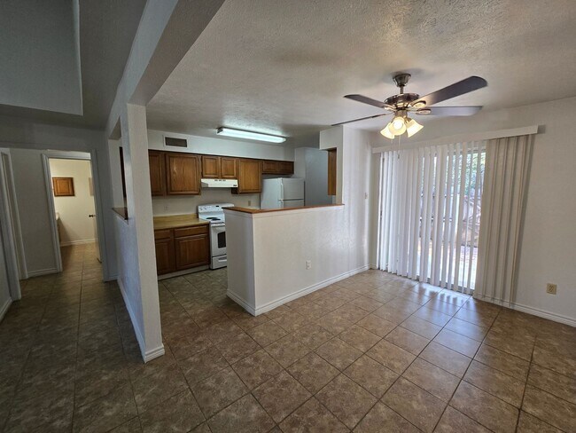 Foto del edificio - College Station - 2 Bedroom / 1 Bath Condo...