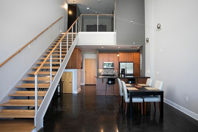 Foto del edificio - Pavilion East Loft Condo Near Duke & Downtown Durham