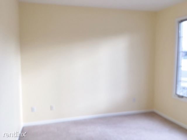 Building Photo - 128 W Canford Park