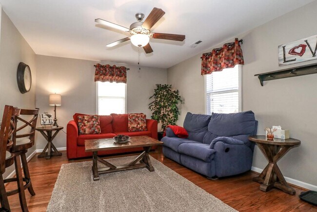 Foto del edificio - 907A Hampton Ave