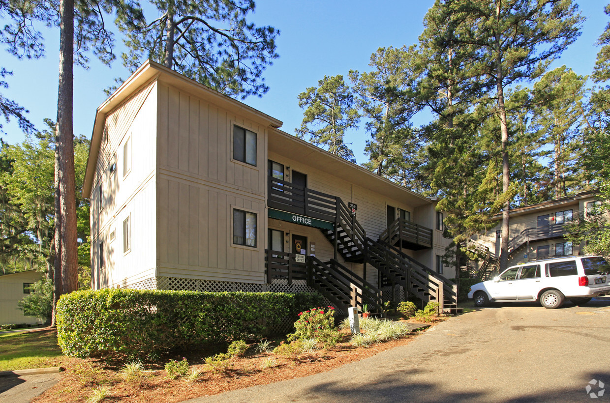 Building Photo - North Point Apartments