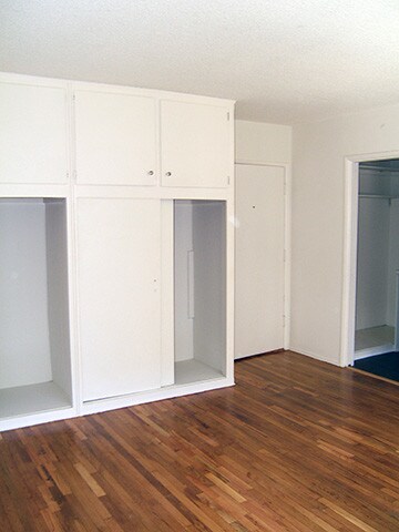 Building Photo - 2307 Ocean Ave
