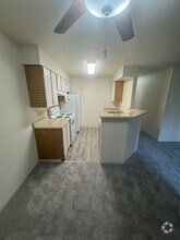 Building Photo - Forest Green Apartments