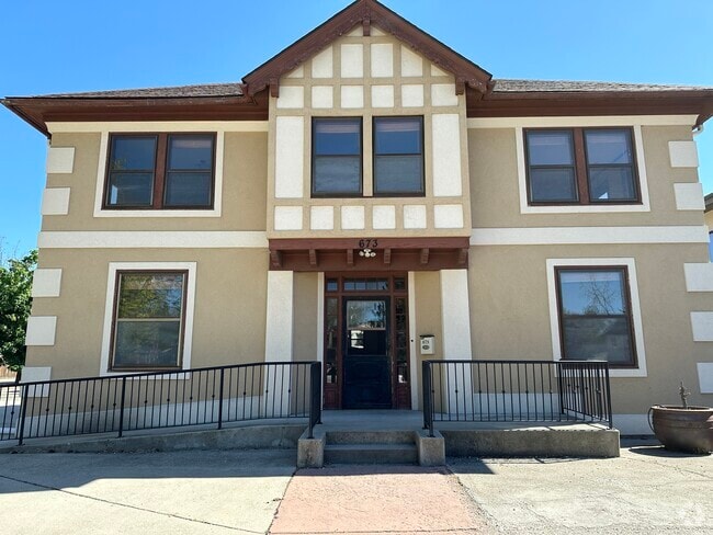 Building Photo - 673 N 27th St