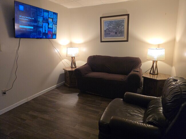 Foto del edificio - 1 College Ave