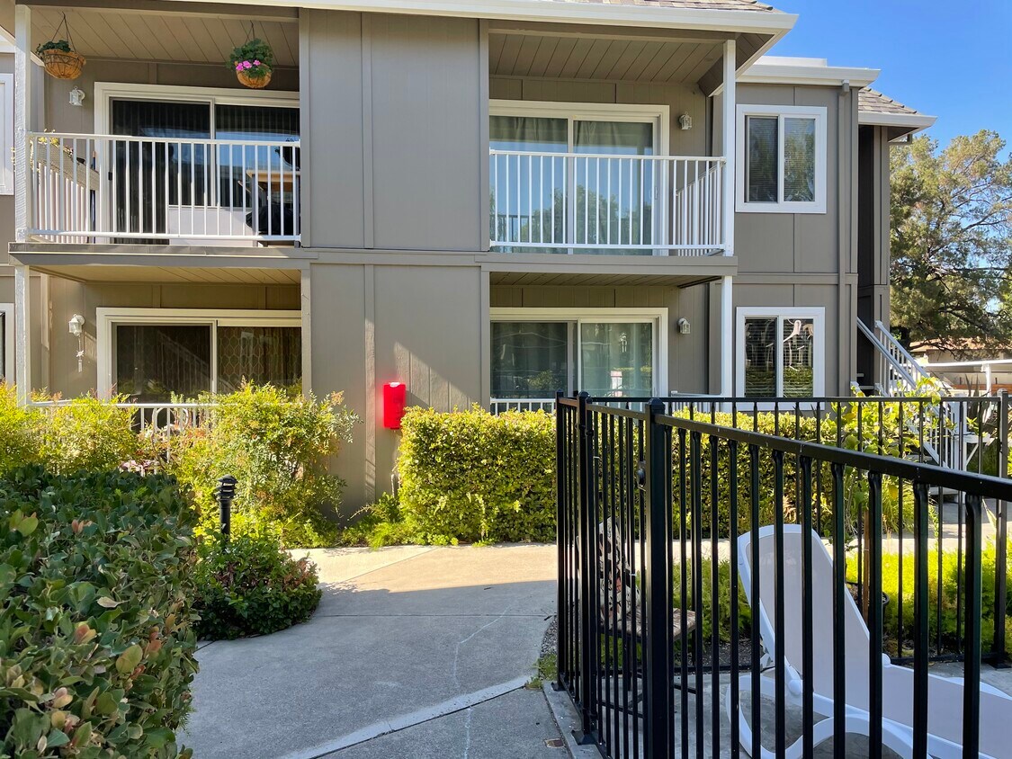 1572 Sunnyvale Ave Unit 25, Walnut Creek, CA 94597 Condo for Rent in
