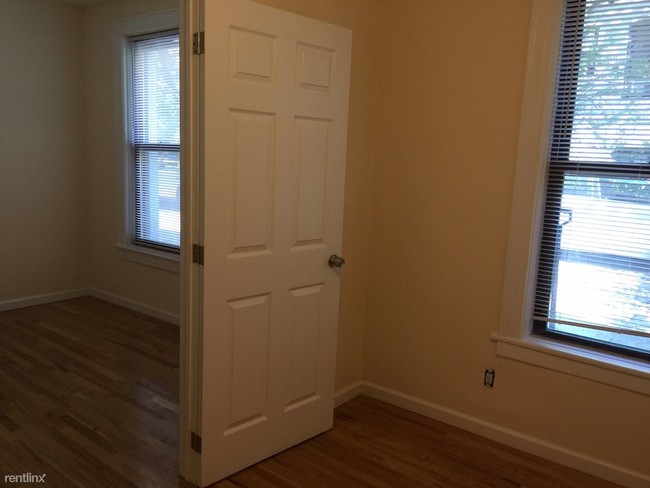 Building Photo - 2 br, 1 bath Apartment - 3276 45th St