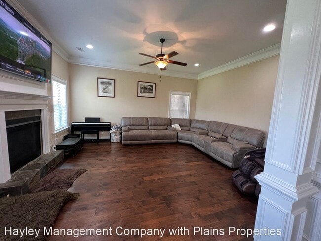 Building Photo - 4 br, 2.5 bath House - 2607 Salford