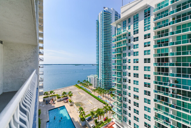 Foto del edificio - 1200 Brickell Bay Dr