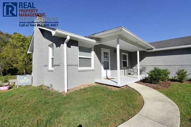 Foto del edificio - Adorable 3 bd home with bonus room and att...