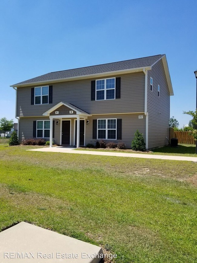 3703 Hillcrest Dr Lumberton, NC 28358 Rentals Lumberton, NC