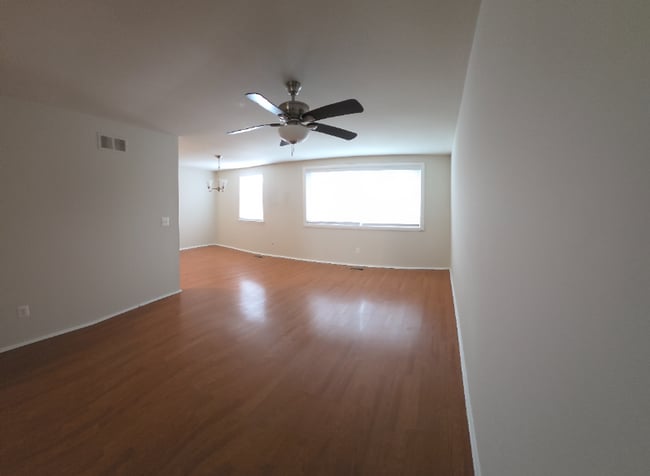 Building Photo - 9783 Hilspach St