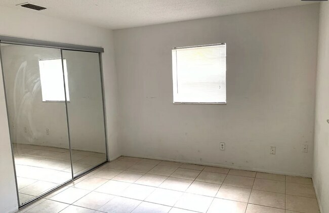 Foto del edificio - 3 bed 2 bath pool home for rent in East Orlando