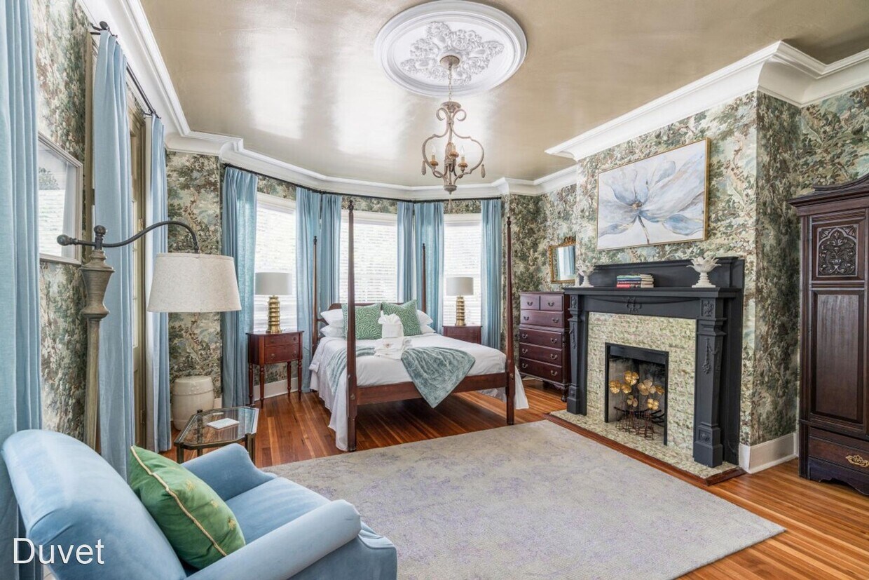 Primary Photo - 8 br, 8 bath House - 184 Ashley Avenue