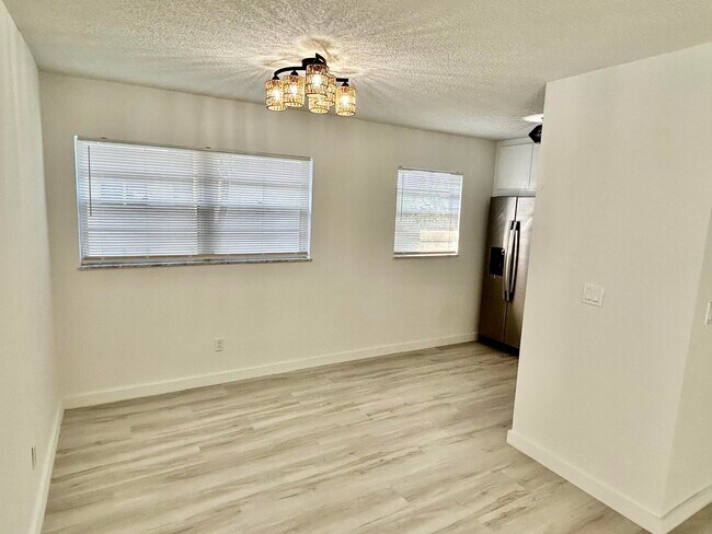 Foto del edificio - 90 Crooked Tree Ln