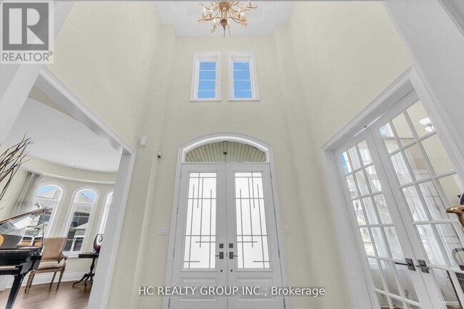 Building Photo - 27 Sir Henry Ct