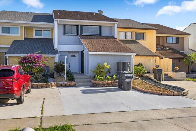 Foto del edificio - 12326 Westhampton Cir